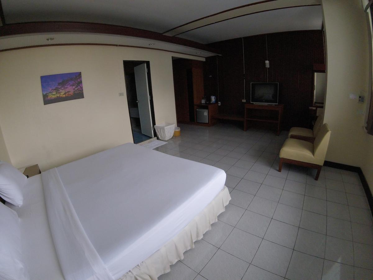 Tapee Hotel Surat Thani Exteriör bild