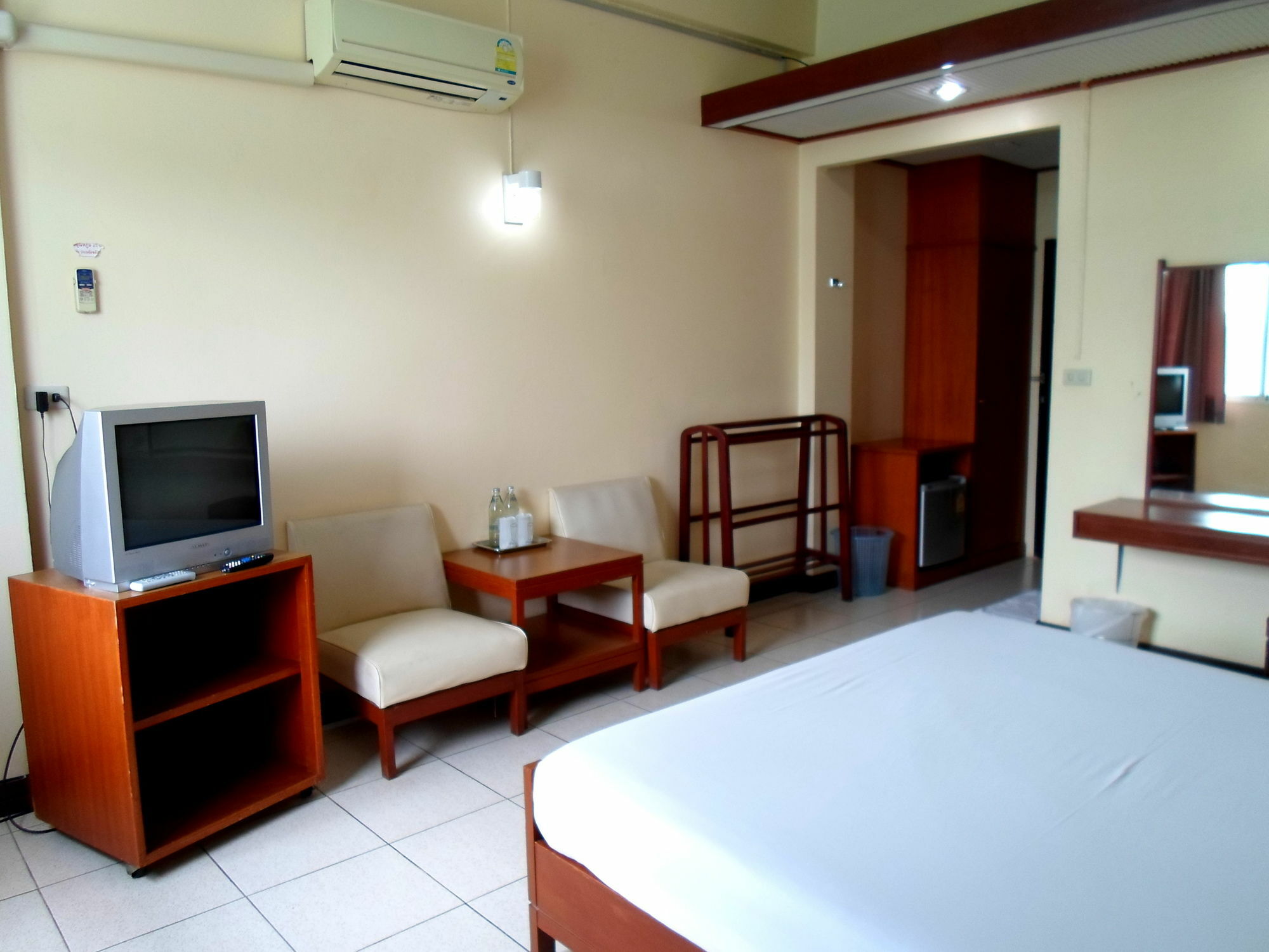 Tapee Hotel Surat Thani Exteriör bild