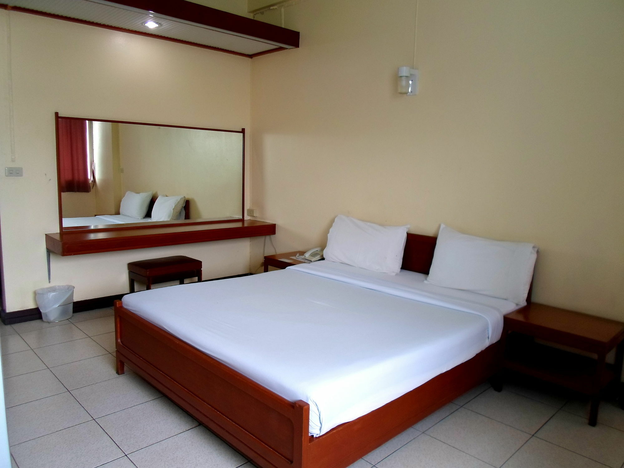 Tapee Hotel Surat Thani Exteriör bild
